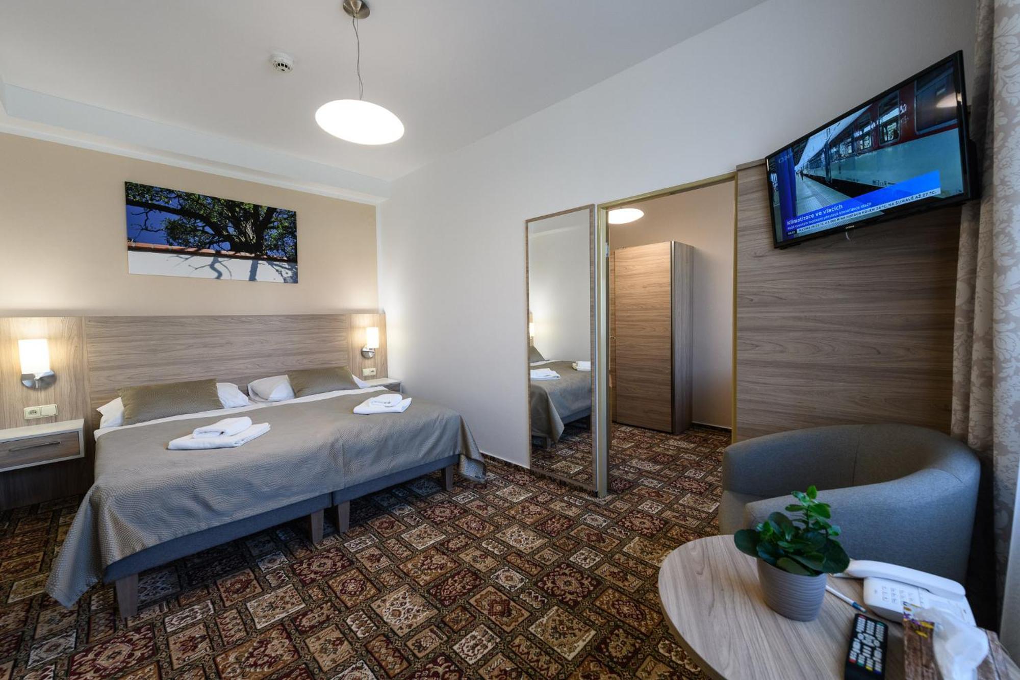 Sport-V-Hotel Hrotovice Eksteriør bilde